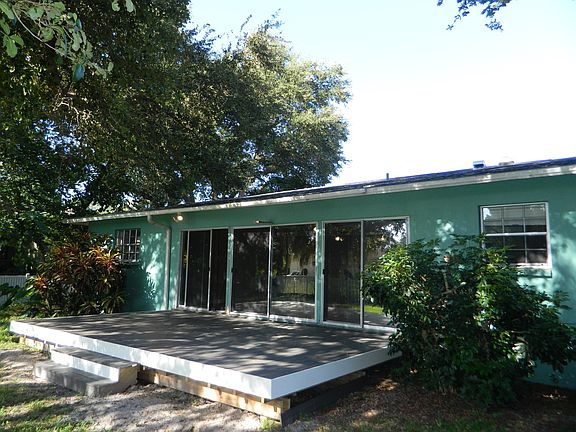 22 ft deck overlooking the backyard