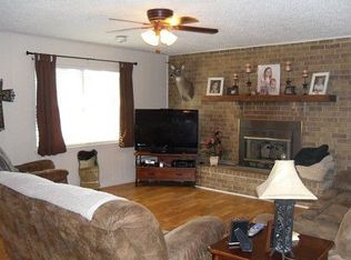 23196 Three Points Dr, Frankston, TX 75763