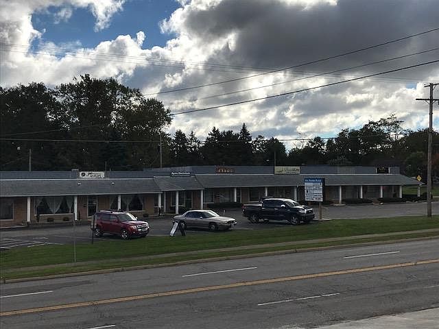 2nd image of 2633 Cleveland Rd