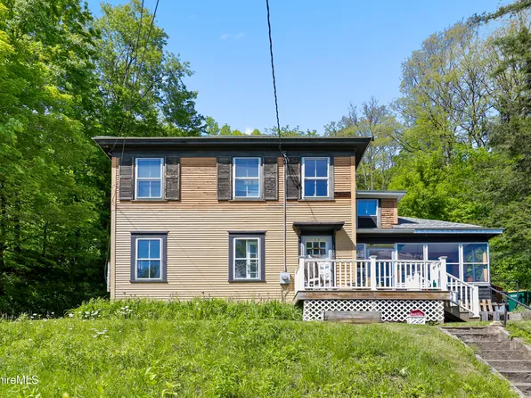 1729 Massachusetts Ave, North Adams, MA 01247