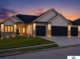 18405 Birch Ave, Omaha, NE 68136