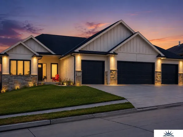 18405 Birch Ave, Omaha, NE 68136