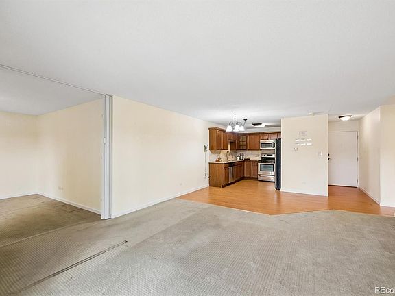 5th image of 615 S Alton Way #5C