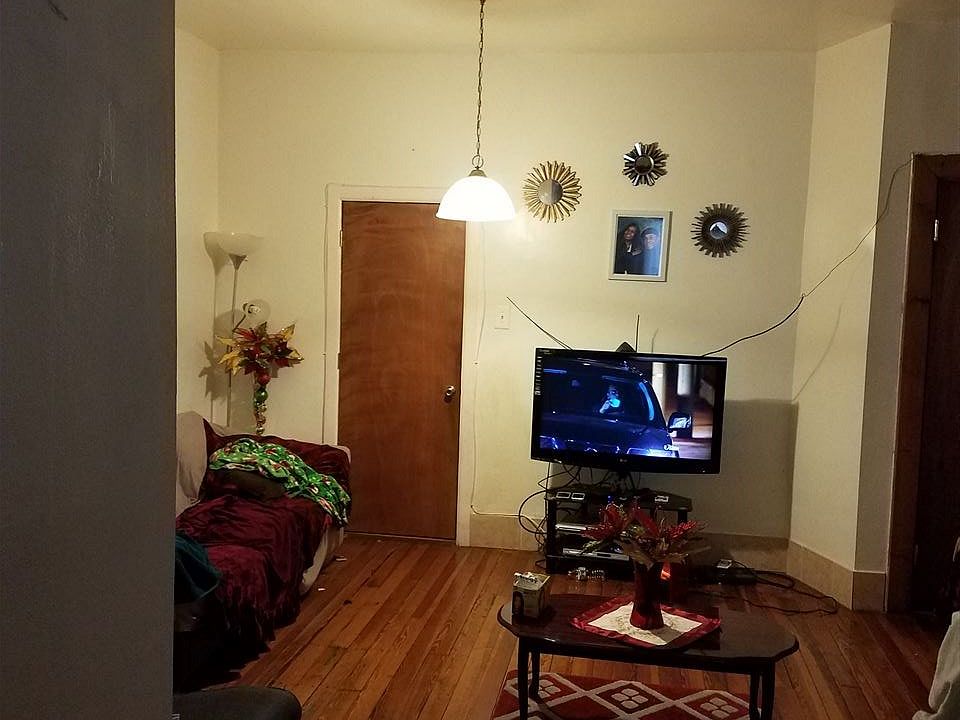 2nd image of 379 Baldwin Ave APT 2