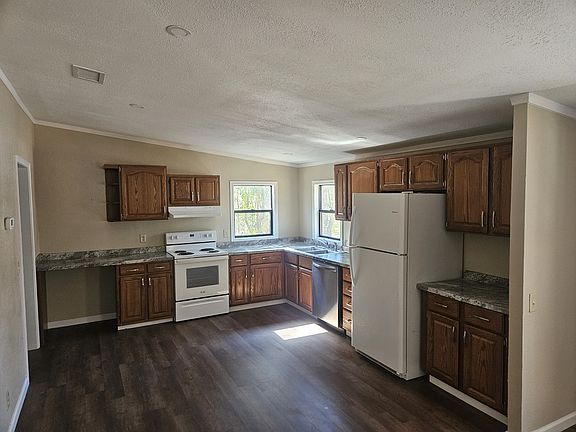 4th image of 253 Laurelwood Ln