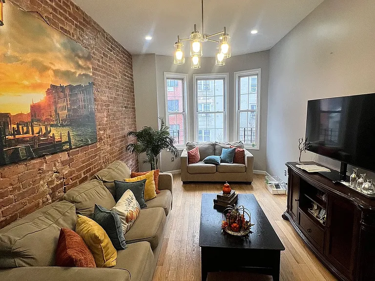 Mount Hope Pl — Photo 6