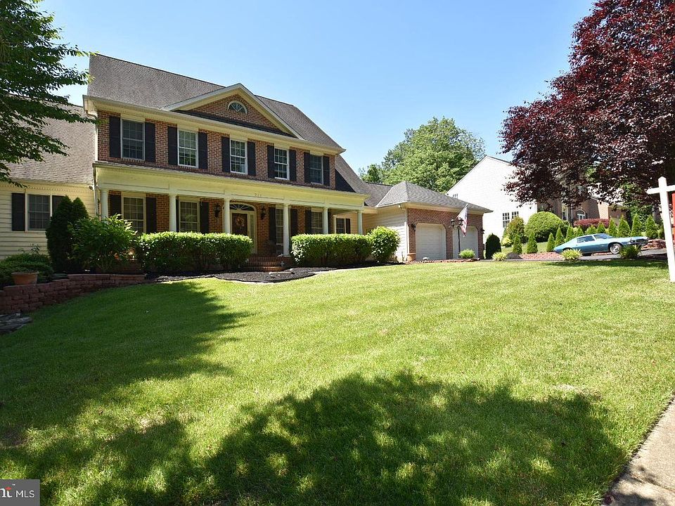 1st image of 511 Cedar Hl