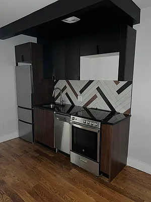 Rented by Avenues Real Estate | media 7