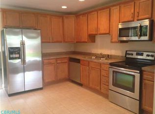 3014 Dennis Ln, Grove City, OH 43123