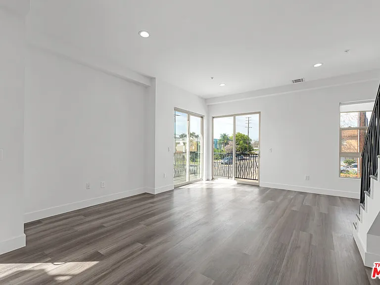6006 N Klump Ave #1 — Photo 6
