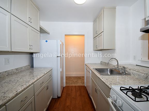 4th image of 1832 Crafton Blvd #B