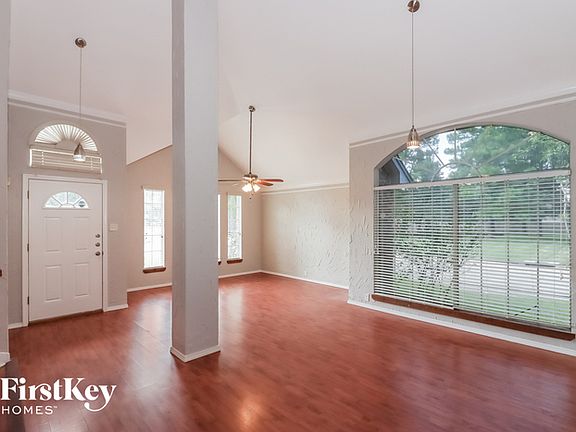 3rd image of 5034 Rock Springs Dr
