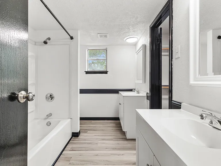 2802 Spring Valley Dr — Photo 16