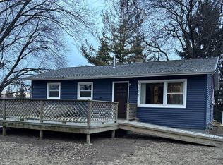 W140N5172 Ridgeway Ln, Menomonee Falls, WI 53051