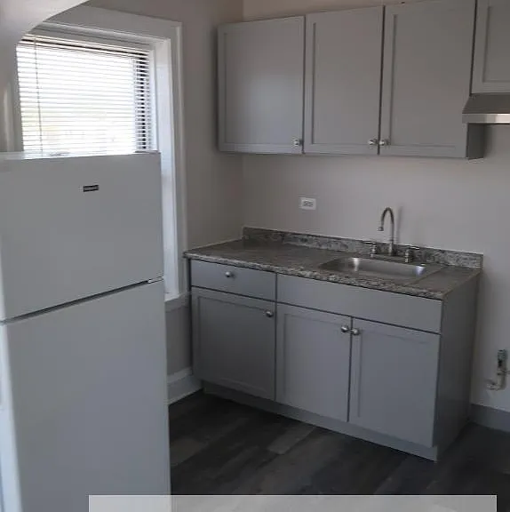 4477 N Elston Ave #303 — Photo 2