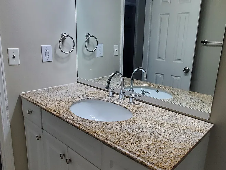 2644 Dorian Dr #C — Photo 14