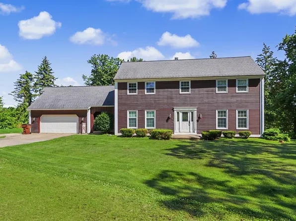 11 Countryside Dr, Greenwich, OH 44837