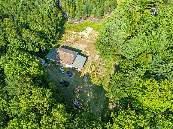 4th image of 443 Dunbar Hill Road