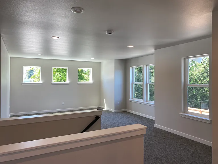 2058 Aaron Dr — Photo 48