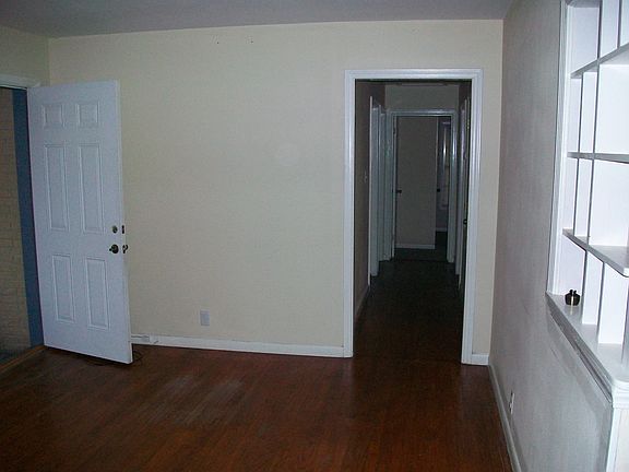 5th image of 4929 Holmes Dr