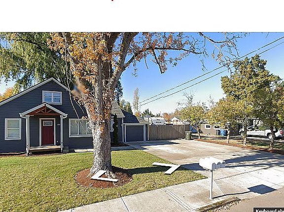 2nd image of 3045 Park Ave NE