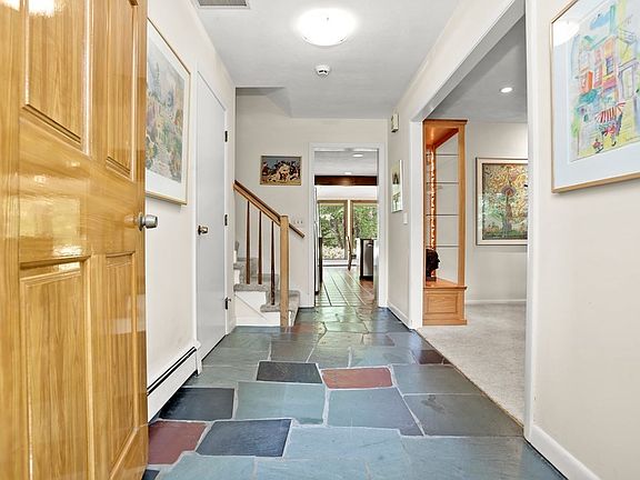 2nd image of 23 Suzanne Rd