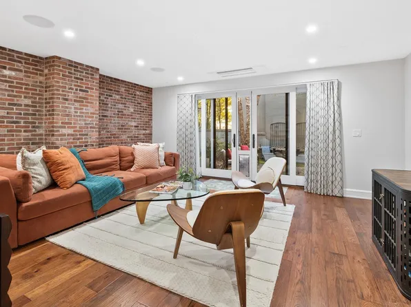 944 Bloomfield Street image 29 of 37