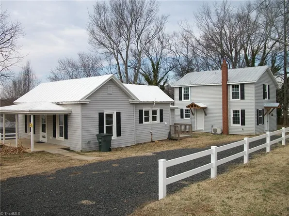 605A & 605 Grove St #B, Eden, NC 27288