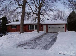 401 Walnut Dr, Woodville, WI 54028
