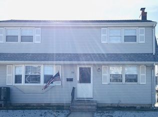 114 N 25th St, Beach Haven, NJ 08008