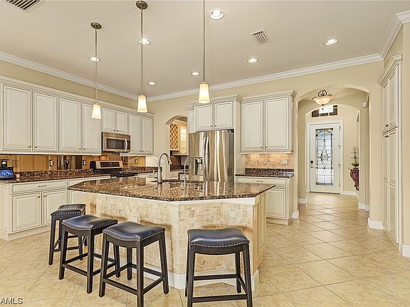2nd image of 10548 Carena Cir