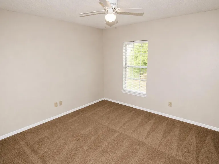 3331 Oak Branch Ln — Photo 15
