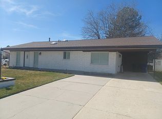 10368 S Crocus St, White City, UT 84094