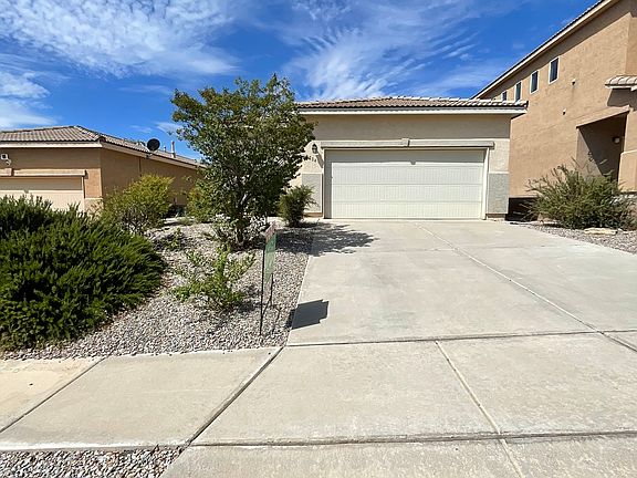 3rd image of 2204 Delfinio Dr SE