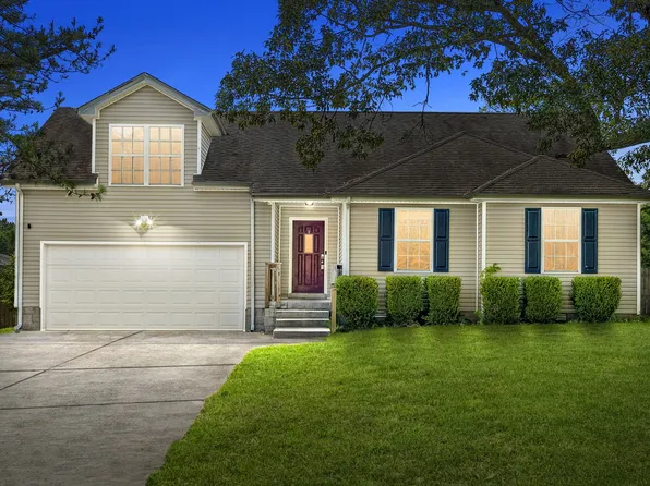 2600 Peach Grove Ln, Woodlawn, TN 37191