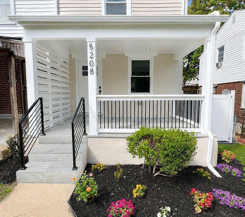 1st image of 5208 Jay St NE