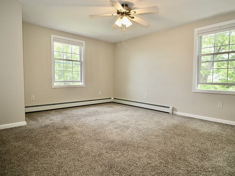 37 Green St #1 — Photo 11