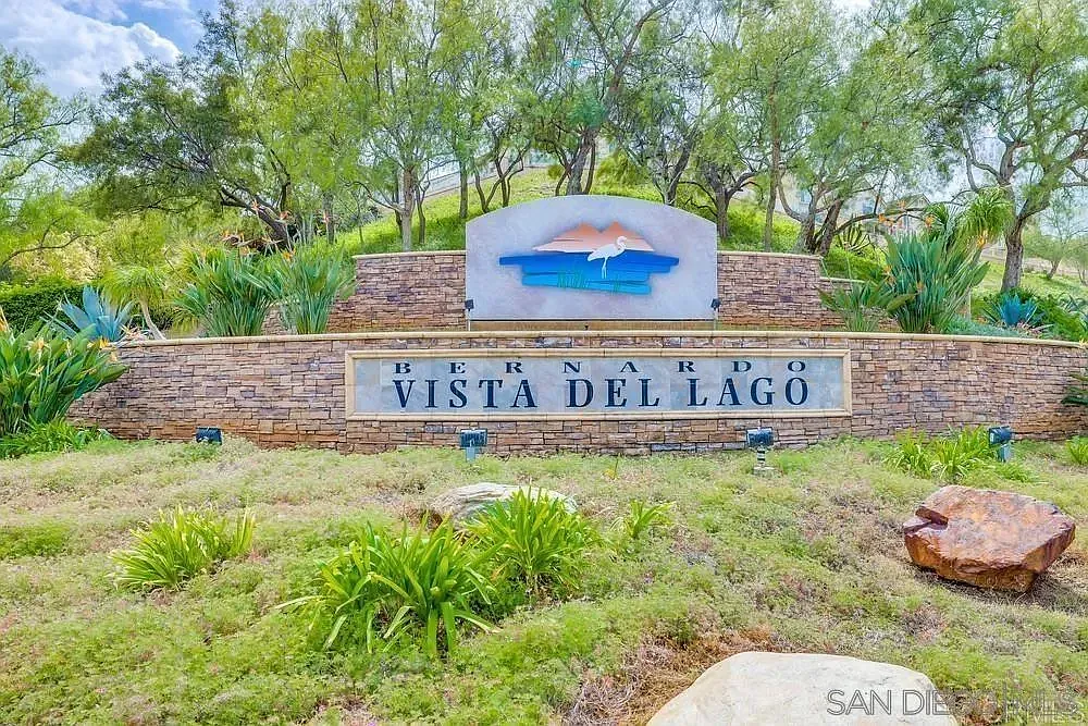 2 bed, 2.0 bath, 1095 sqft, $3,400 — Photo 2