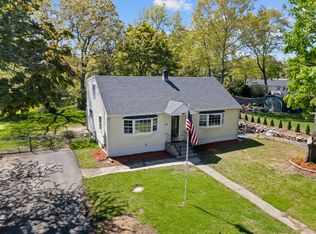 25 Almer St, Groton, CT 06340