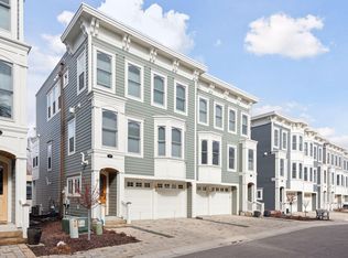 5 Village Ln, Excelsior, MN 55331