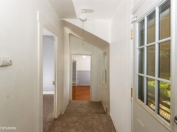 4th image of 4974 Princeton Way
