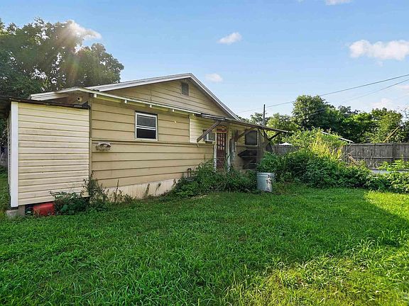 4th image of 440 Legair Cir