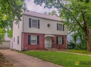 1818 Fairchild Ave, Manhattan, KS 66502