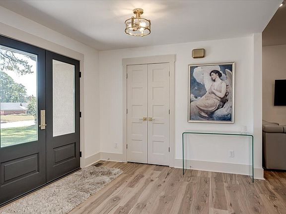 5th image of 3521 Pebble Beach Dr