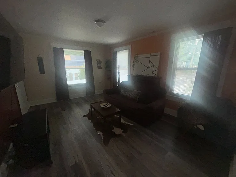 393 Kerr St NW — Photo 5