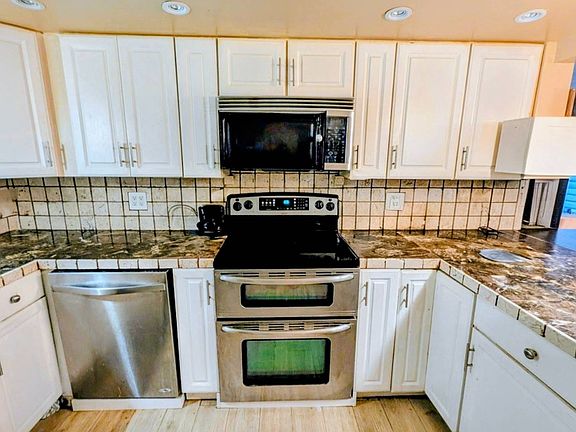 5th image of 259 Odessa Dr