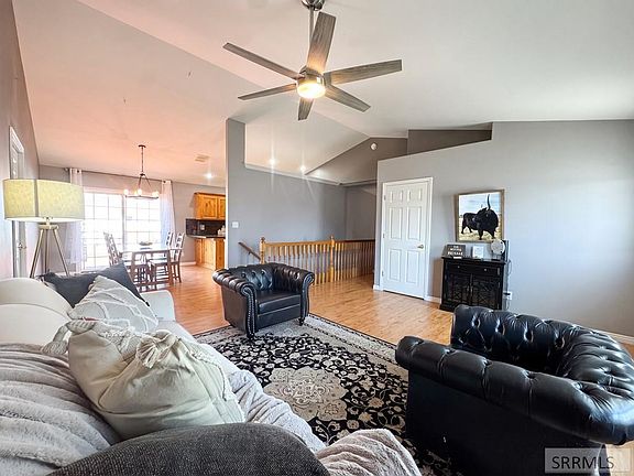 5th image of 1554 Avon Ln