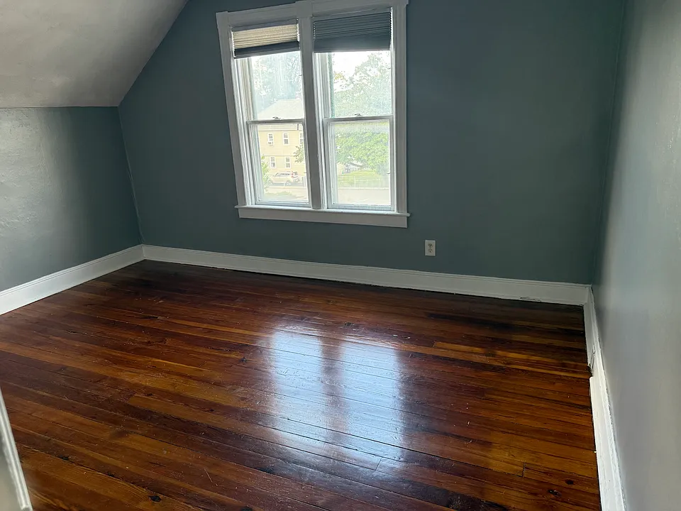 35 Hunts Ave #3