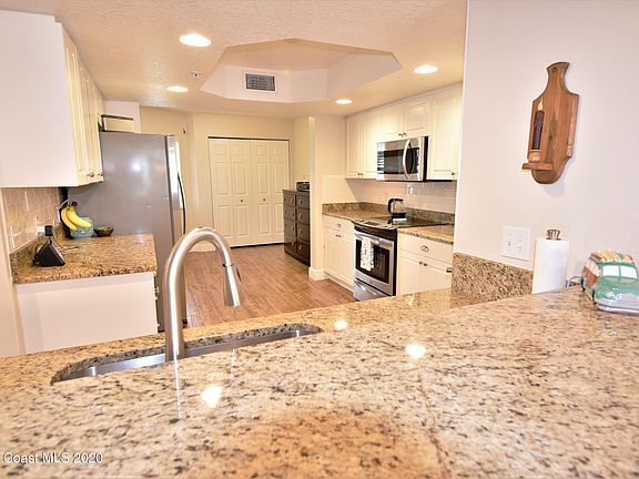 5th image of 8891 Lake Dr APT 205