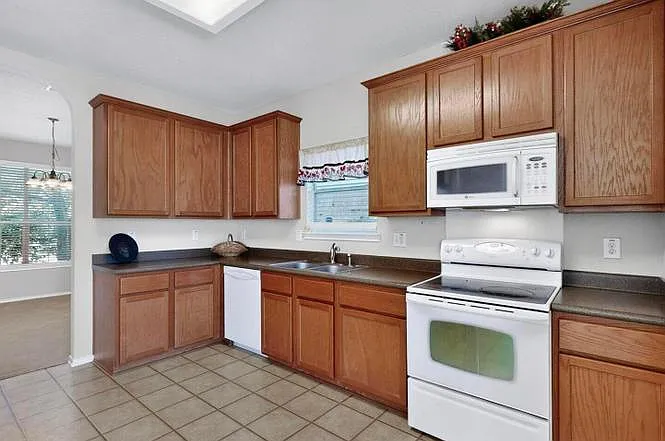 12130 Dawson Cir — Photo 6